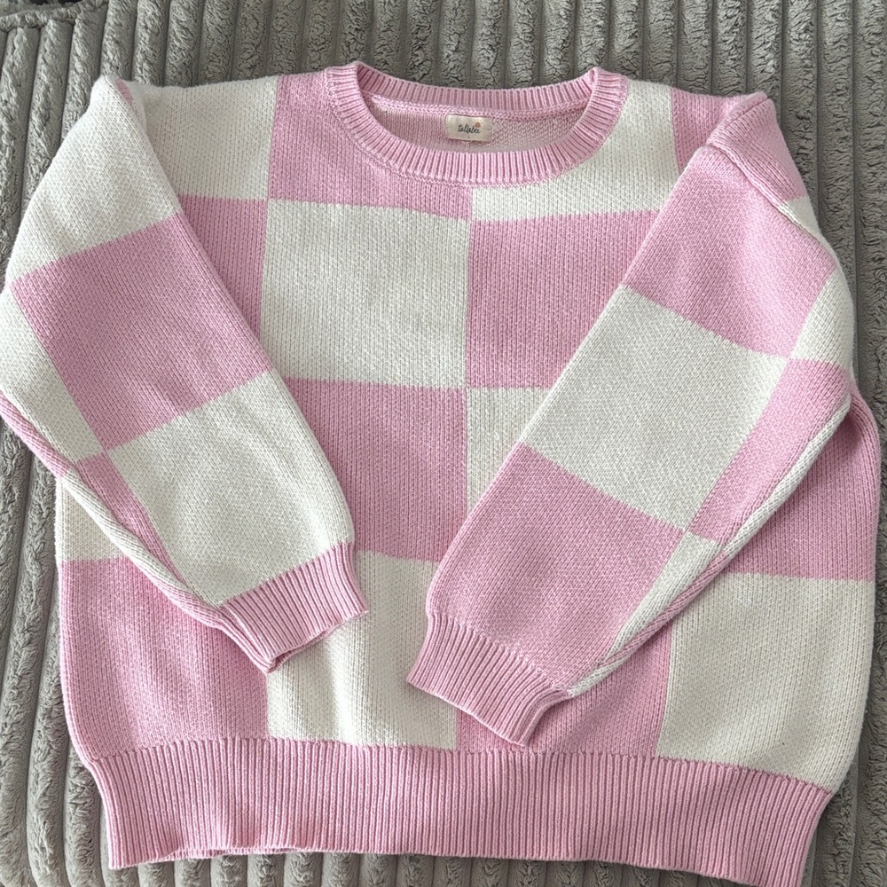 Stylish Pink and White Checkered Long Sleeve Top